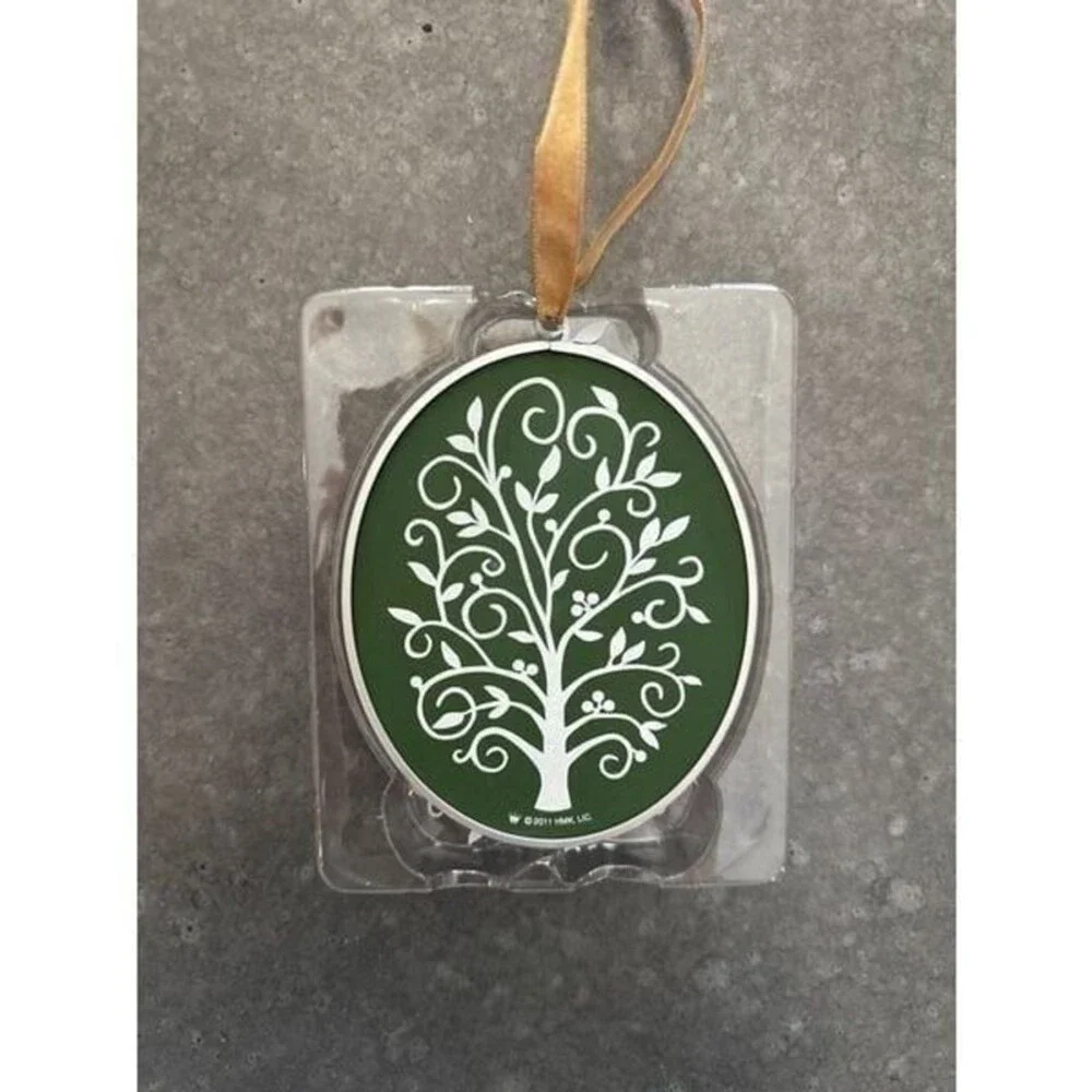 Hallmark keepsake ornament 2011 - Picture 5 of 5